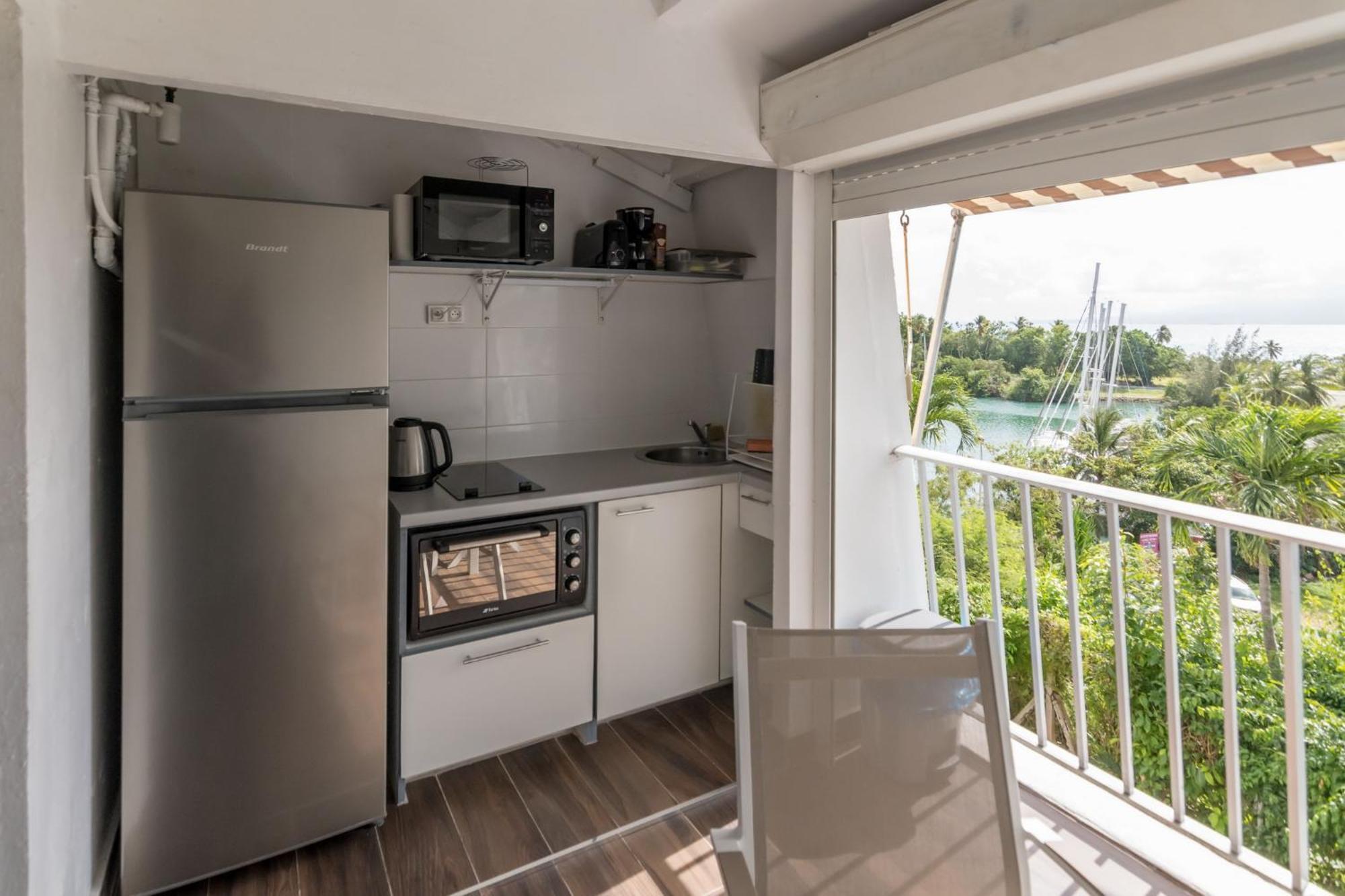 Superbe Studio En Duplex, Vue Sur Mer Et Piscine Le Gosier (Grande-Terre) Exterior foto