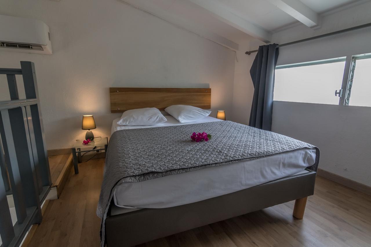Superbe Studio En Duplex, Vue Sur Mer Et Piscine Le Gosier (Grande-Terre) Exterior foto