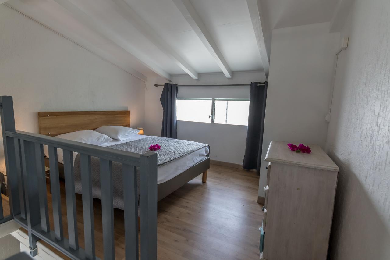 Superbe Studio En Duplex, Vue Sur Mer Et Piscine Le Gosier (Grande-Terre) Exterior foto