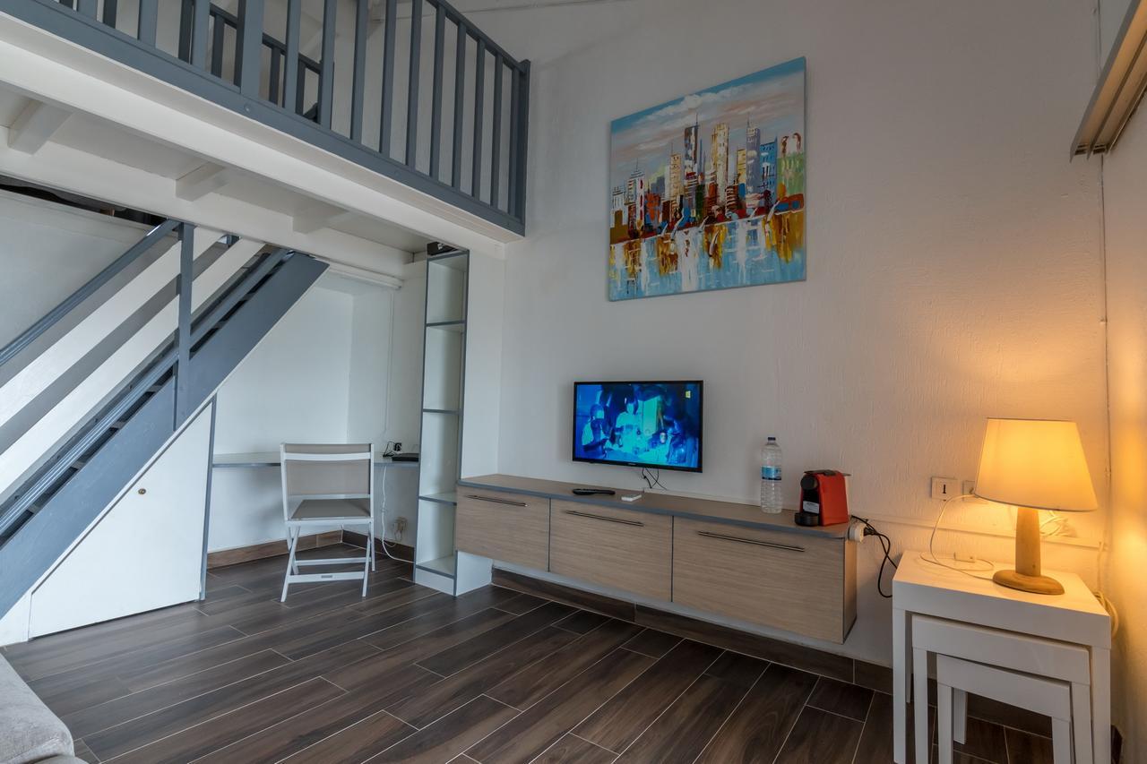 Superbe Studio En Duplex, Vue Sur Mer Et Piscine Le Gosier (Grande-Terre) Exterior foto