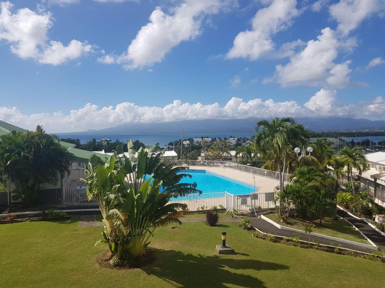 Superbe Studio En Duplex, Vue Sur Mer Et Piscine Le Gosier (Grande-Terre) Exterior foto